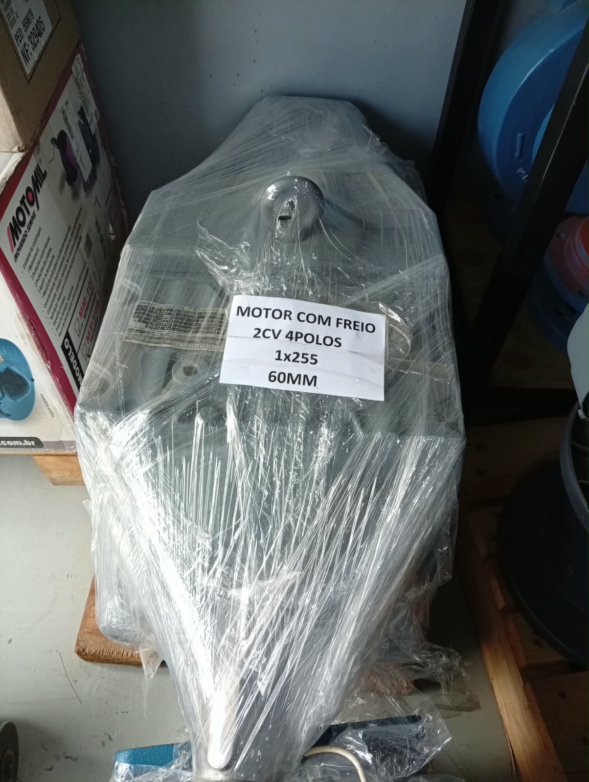 Caixa de redução com freio, motor de 2 cv e 4 polos